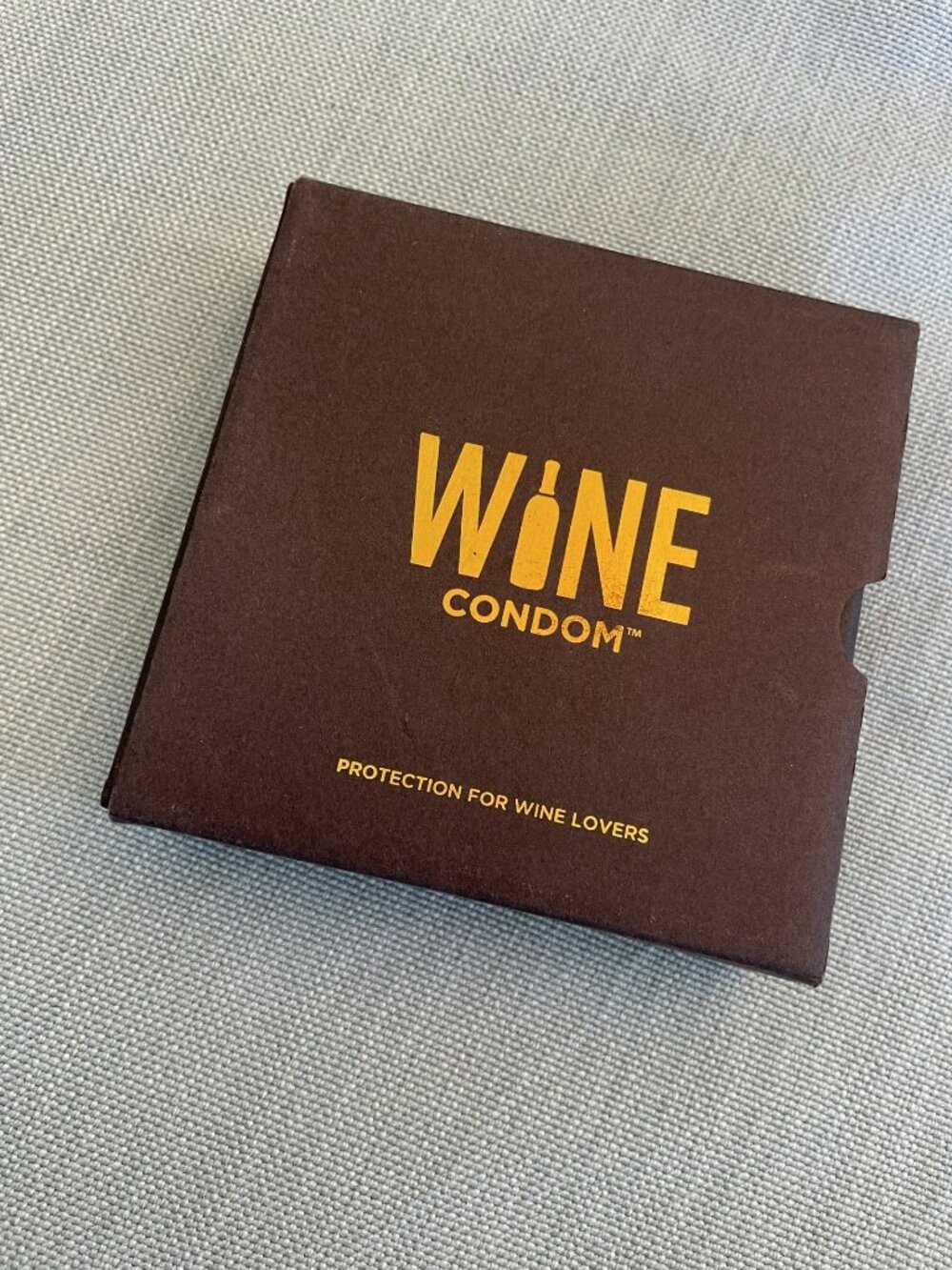 Wine bottle stopper